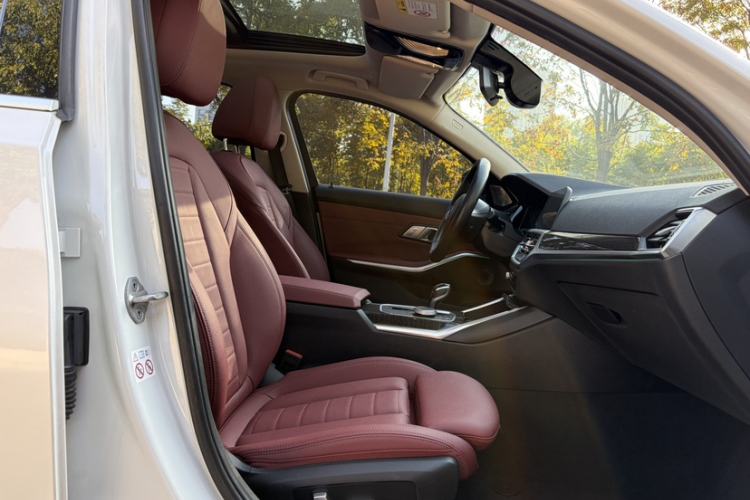 Used BMW 3 Series 2021 Second Facelift 325Li M Sport Package
