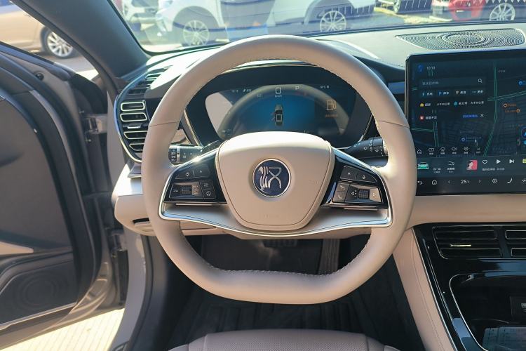 Used BYD Han 2025 DM-i Smart Drive 125KM Elite Model
