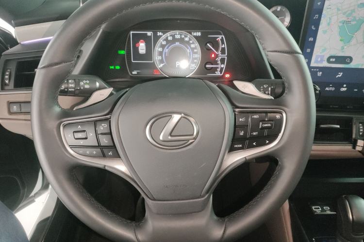 Used Lexus ES 2025 300h Deluxe Edition