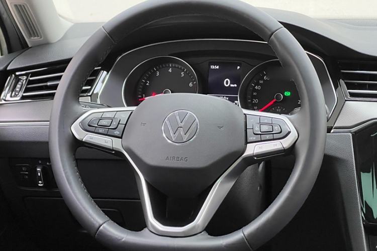 Used Volkswagen Magotan 2020 330TSI DSG Leading Model
