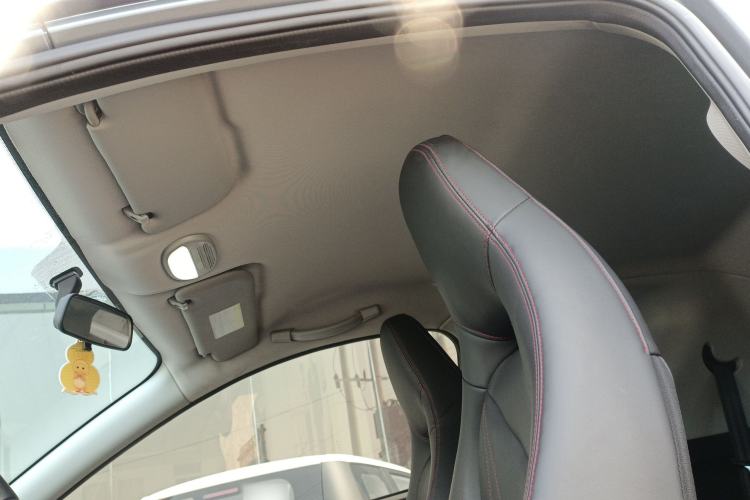 Used Chery Little Ant 2022 Sweet Pink Edition Half-Sugar Version Lithium Iron Phosphate 29.2 kWh 30 kW 301 km