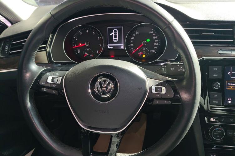 Used Volkswagen Magotan 2019 330TSI DSG Luxury Version China VI Standard
