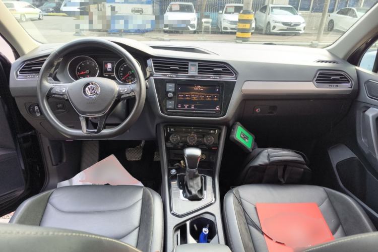 Used Volkswagen Tiguan L 2019 330TSI Automatic Two-Wheel Drive Panoramic Comfort Edition China VI Standard
