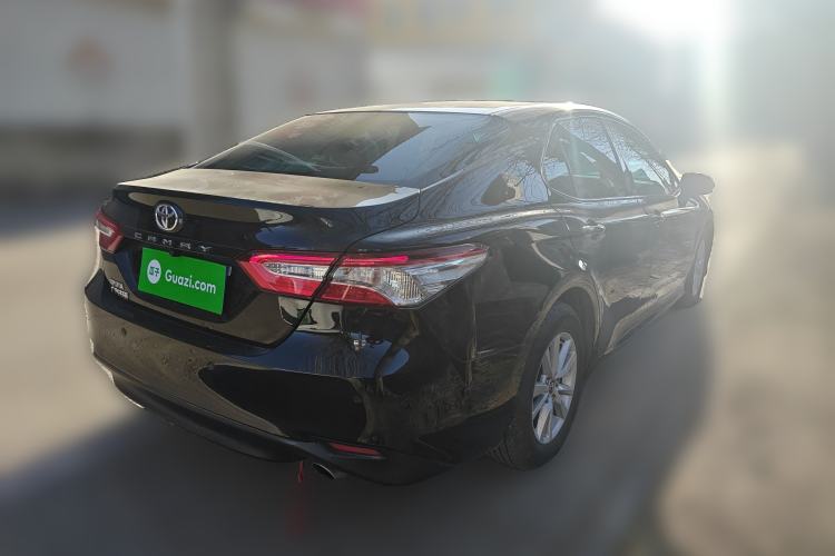 Used Toyota Camry 2018 2.0E Leading Edition
