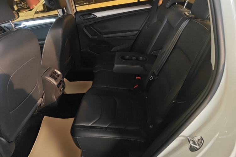 Used Volkswagen Tiguan L 2017 330TSI Automatic Two-Wheel Drive Luxury Edition