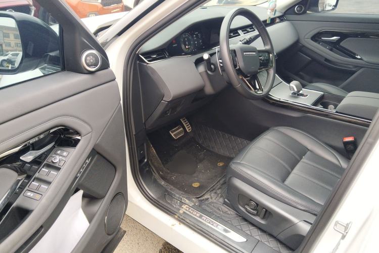 Used Land Rover Range Rover Evoque 2024 Aurora L 249 PS Prestige Light-Chasing Edition