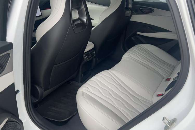 Used BYD Seal 06 New Energy 2024 DM-i 120KM Flagship Model
