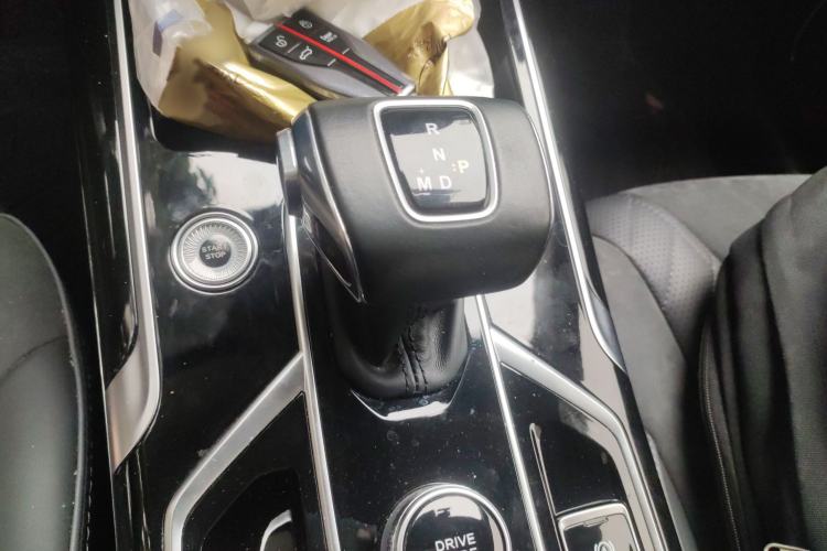 Used Hongqi HS5 2022 Revised Version 2.0T Smart Connect Flagship Edition
