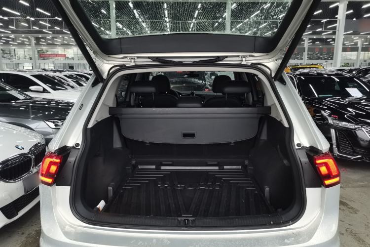 Used Volkswagen Tiguan L 2018 330TSI Automatic Two-Wheel Drive Luxury Edition
