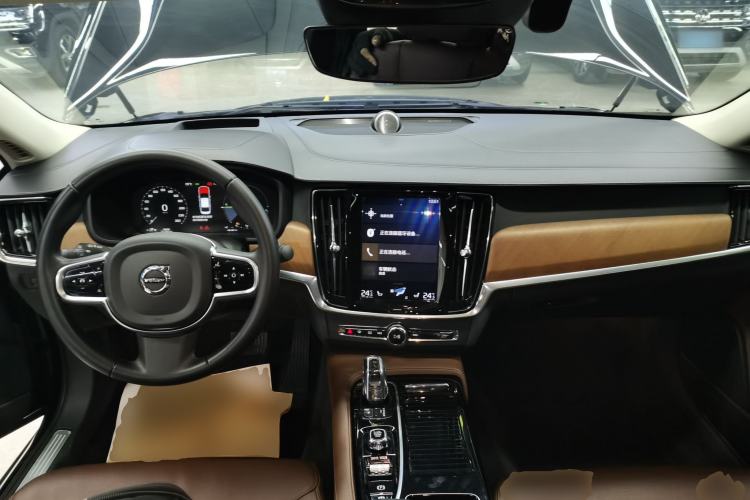 Used Volvo S90 New Energy 2019 T8 E-Drive Hybrid Intelligent Luxury Version China V Standard
