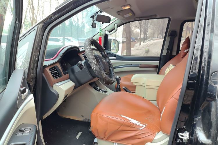 Used FORTHING Lingzhi 2020 M5L 1.6L Base Model 9 Seats
