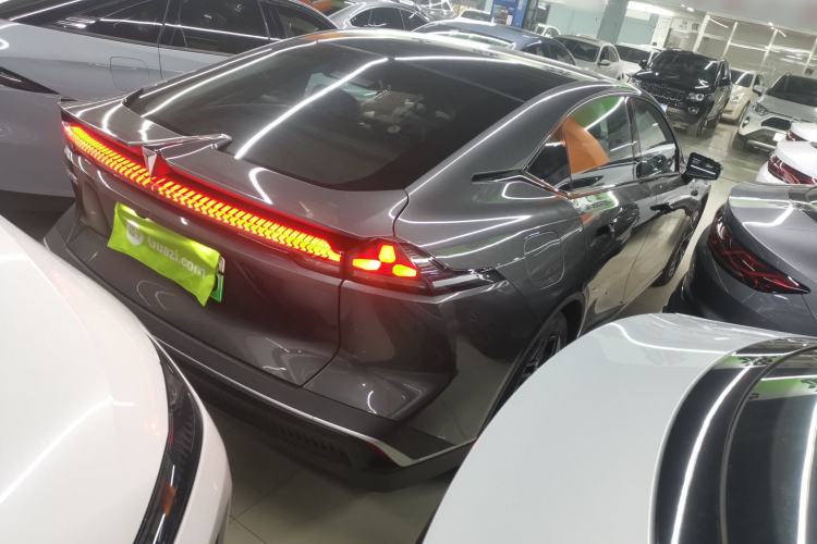 Used  SL03 2023 200Max Range-Extended Version
