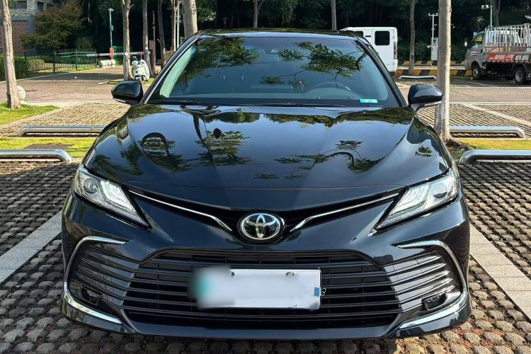 Used Toyota Camry 2021 2.0G Luxury Edition
