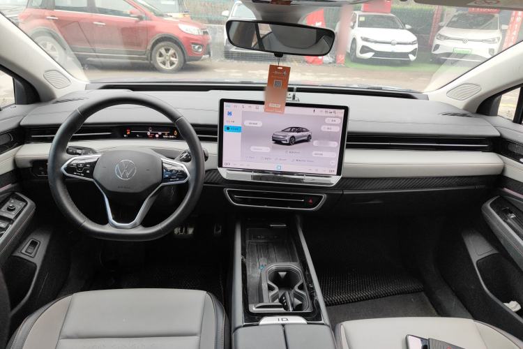 Used Volkswagen ID.7 VIZZION 2024 AIR model
