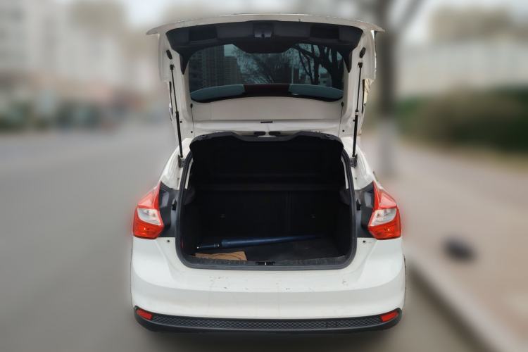 Used Ford Focus 2012 Hatchback 1.6L Manual Comfort Model