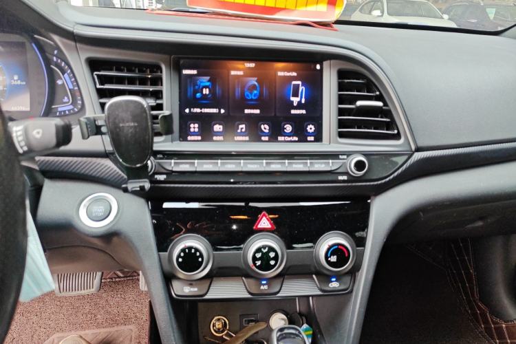 Used Hyundai Elantra 2019 1.4T Dual-Clutch Xuan Dong · Dynamic Model
