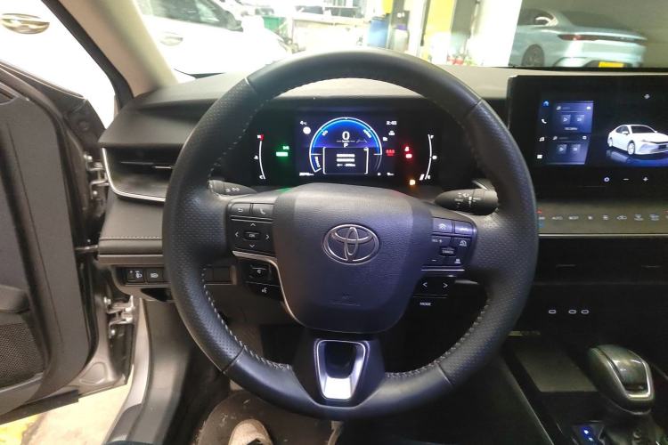 Used Toyota Camry 2024 Dual-Motor 2.0 HGVP Luxury Edition