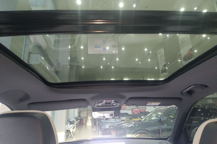 Used  Galaxy Xingjian 7 EM-i 2025 120km Flagship Edition
