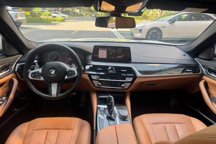 Used BMW 5 Series 2019 530Li Leading Model M Sport Package
