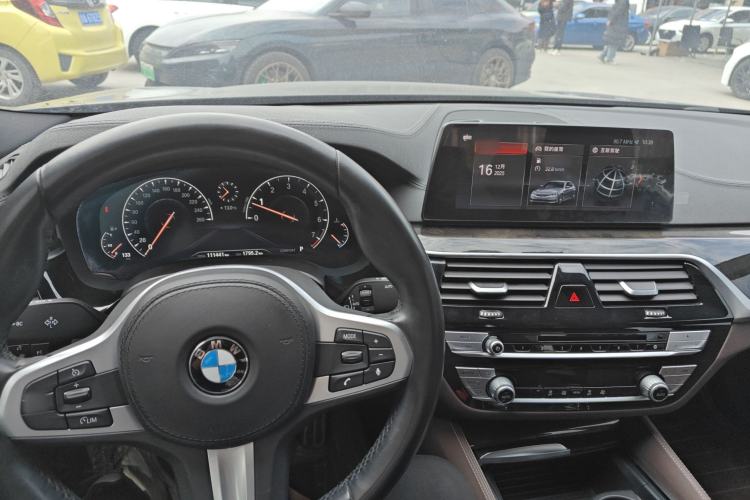 Used BMW 5 Series 2019 525Li M Sport Package