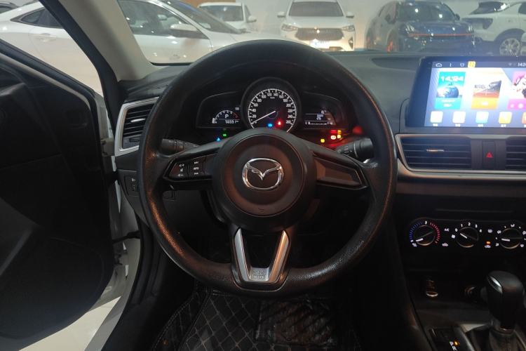 Used Mazda Mazda 3 Axela 2017 Sedan 1.5L Automatic Comfort Model China VI Standard
