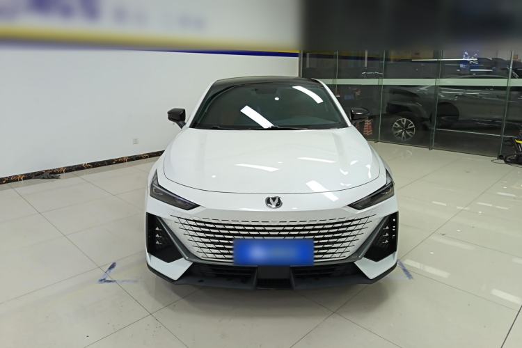 Used Changan UNI-V 2022 1.5T Prestige Version
