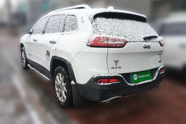 Used  Cherokee 2016 2.4L Professional Edition
