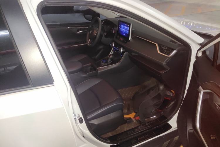 Used Toyota RAV4 2021 2.0L CVT 4x4 Style PLUS Edition
