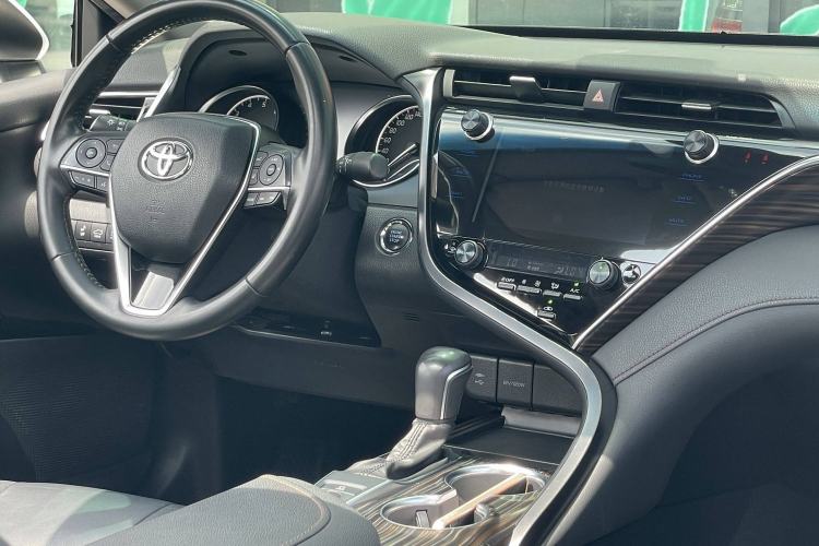 Used Toyota Camry 2019 Revised Version 2.0G Luxury Edition