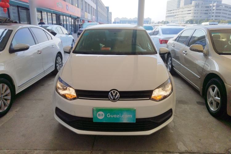 Used Volkswagen Polo 2016 1.4L Manual Fashion Model