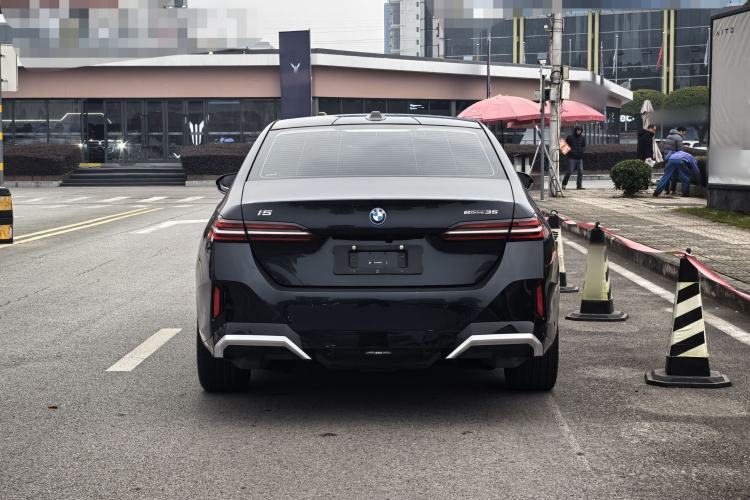 Used BMW i5 2024 eDrive 35L M Sport Package
