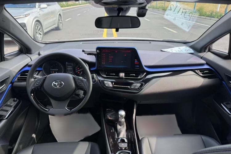 Used Toyota C-HR 2020 2.0L Luxury Edition
