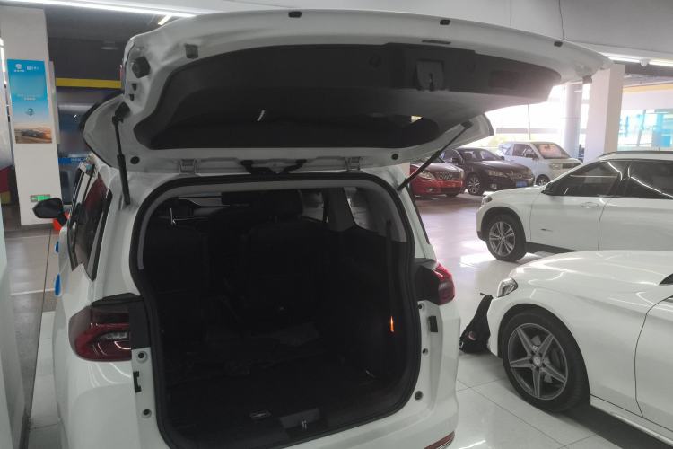 Used GAC Trumpchi M6 2021 PRO 270T DCT Luxury Edition
