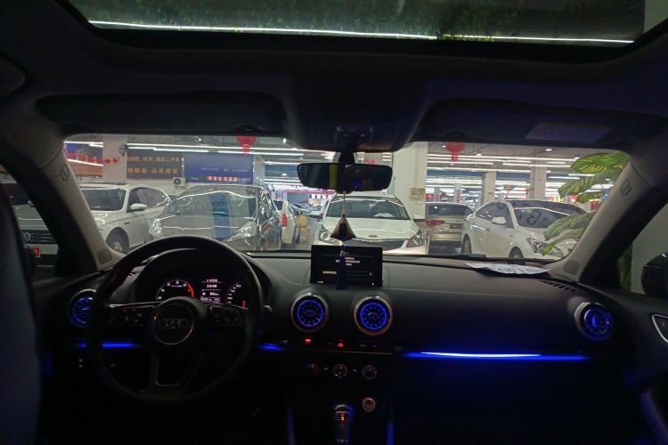 Used Audi A3 2018 30th Anniversary Edition Sportback 35 TFSI Fashion Model
