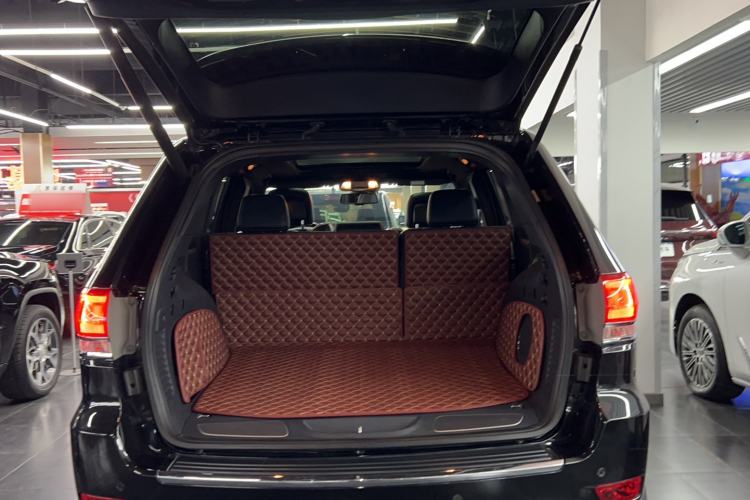 Used  Grand Cherokee 2015 3.6L Luxury Navigation Edition