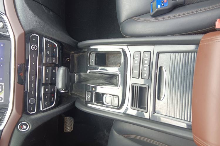 Used GAC Trumpchi GS8 2017 320T Two-Wheel Drive Luxury Smart Connectivity Version (7 Seats)