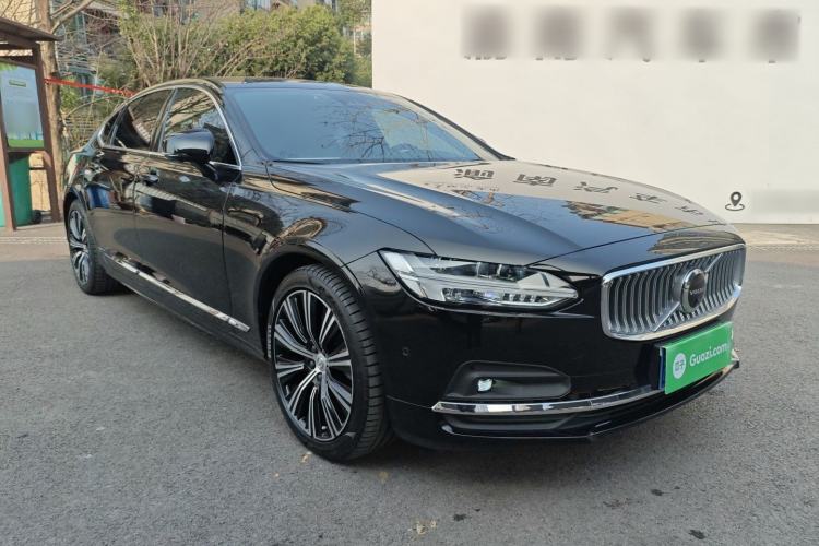 Used Volvo S90 2024 B5 Luxury Smart Edition
