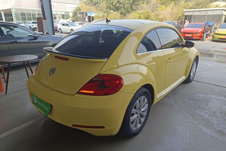 Used Volkswagen Beetle 2015 180TSI model

