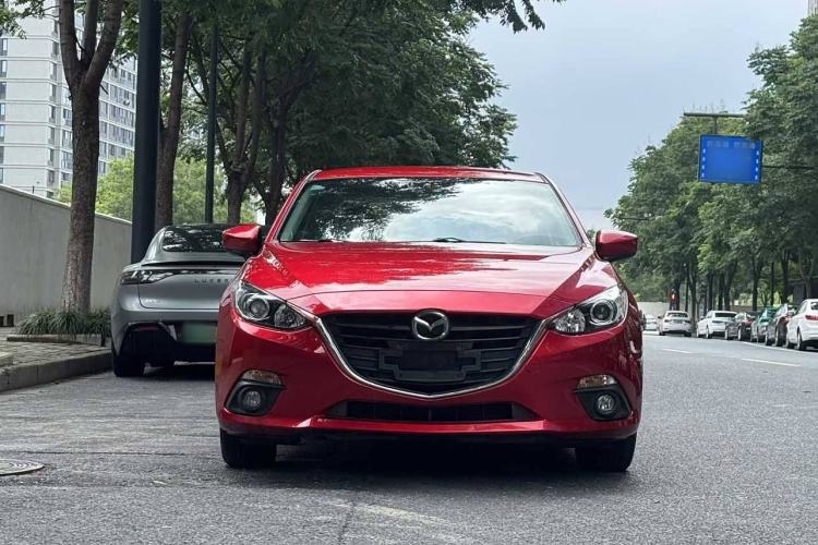 Used Mazda Mazda 3 Axela 2016 Sedan 1.5L Automatic Comfort Model
