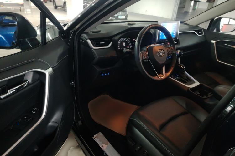 Used Toyota RAV4 2022 2.0L CVT Two-Wheel Drive Fashion Plus Edition
