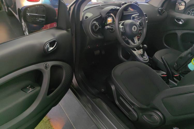 Used  fortwo 2015 1.0L 52 kW Hardtop Passion Edition
