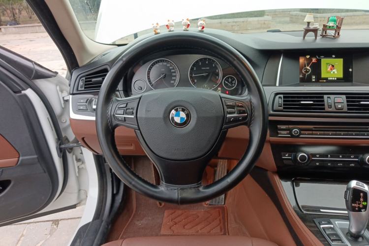 Used BMW 5 Series 2014 525Li Leading Model
