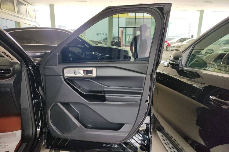 Used Ford Explorer 2020 EcoBoost 285 4x4 Titanium Edition 6 Seats
