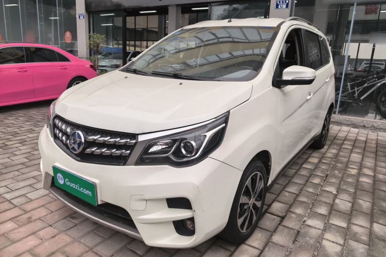 Used Venucia M50V 2019 1.5L Manual Comfort Edition
