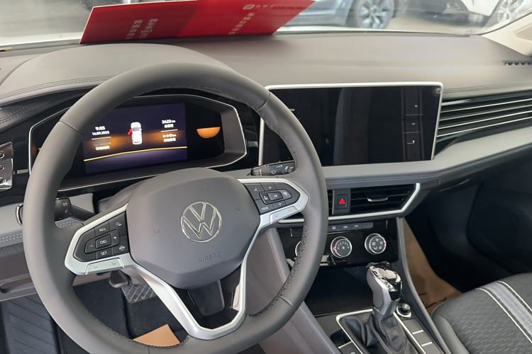 Used Volkswagen Sagitar 2025 300TSI DSG Flyover Edition
