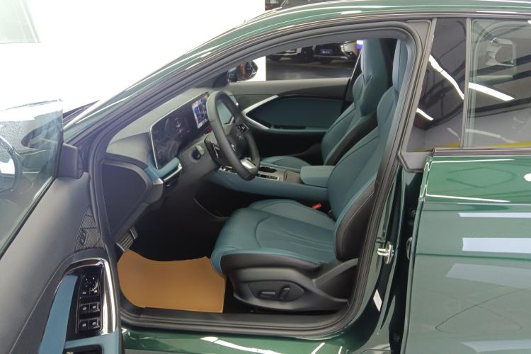 Used MG 7 2023 1.5T DCT Luxurious Supreme Edition
