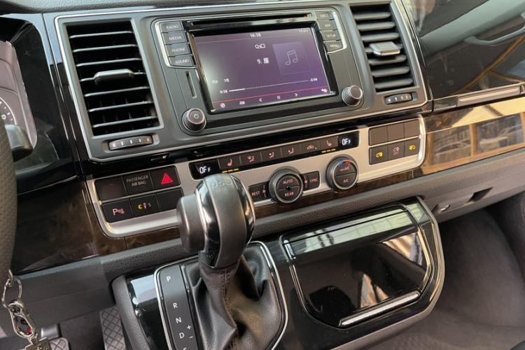 Used Volkswagen Multivan 2018 2.0 TSI Two-Wheel-Drive Luxury Edition 7 Seats
