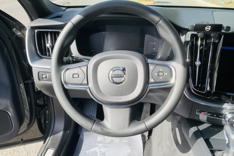 Used Volvo XC60 2021 T5 4x4 Smart Luxury Edition
