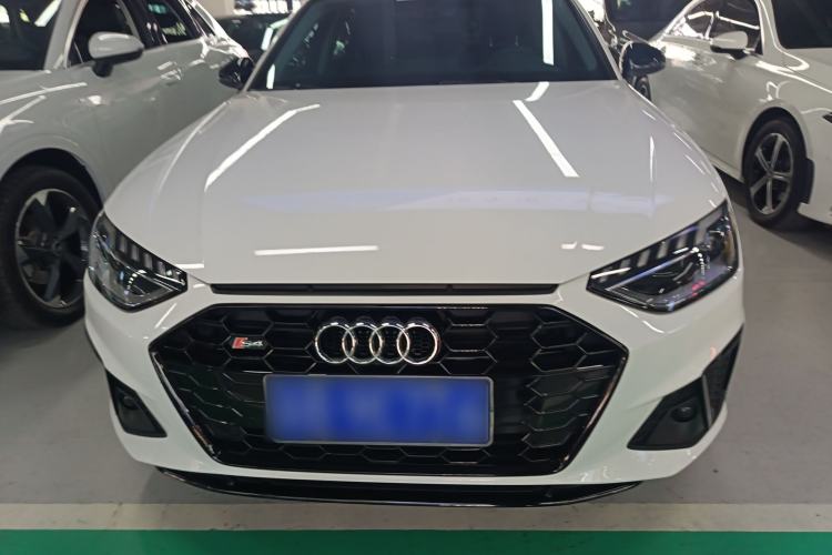 Used Audi A4L 2022 40 TFSI Luxury Dynamic Model