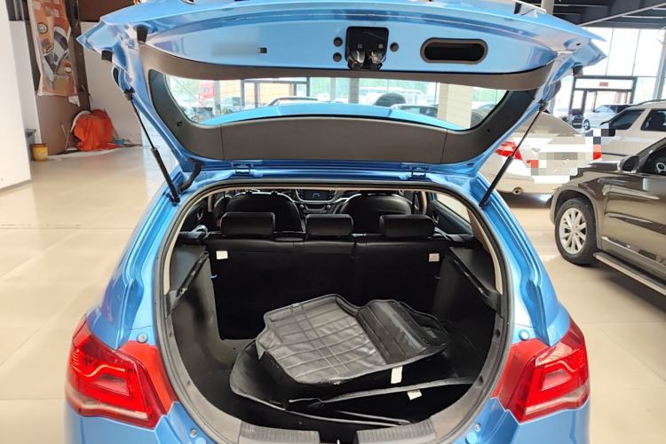 Used Geely Auto Emgrand 2017 Hatchback RS Million Edition 1.5L CVT Upward Version
